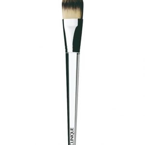 Clinique Foundation Brush Meikkivoidesivellin