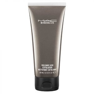 Mac Mineralize Volcanic Ash Exfoliator