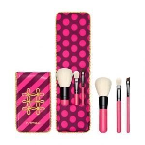 Mac Nutcracker Sweet / Essential Brush Kit Sivellinsetti