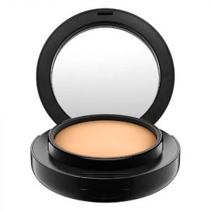 Mac Studio Tech Foundation Various Shades Nc30