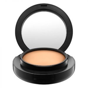 Mac Studio Tech Foundation Various Shades Nc35
