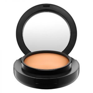 Mac Studio Tech Foundation Various Shades Nc44