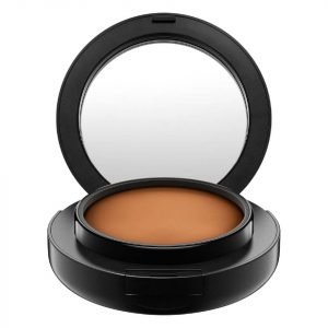 Mac Studio Tech Foundation Various Shades Nc50