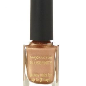 Max Factor Glossfinity kynsilakka
