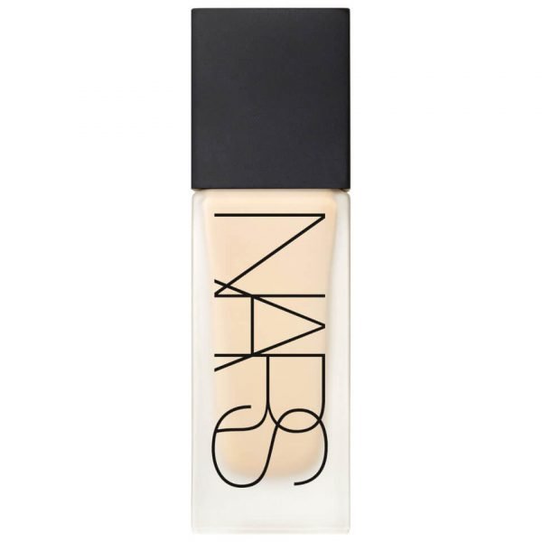 Nars Cosmetics All Day Luminous Weightless Foundation Fiji