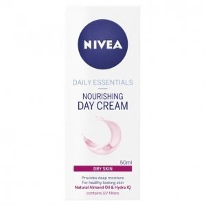 Nivea Essentials Nourish Day Cream Päivävoide 50 Ml