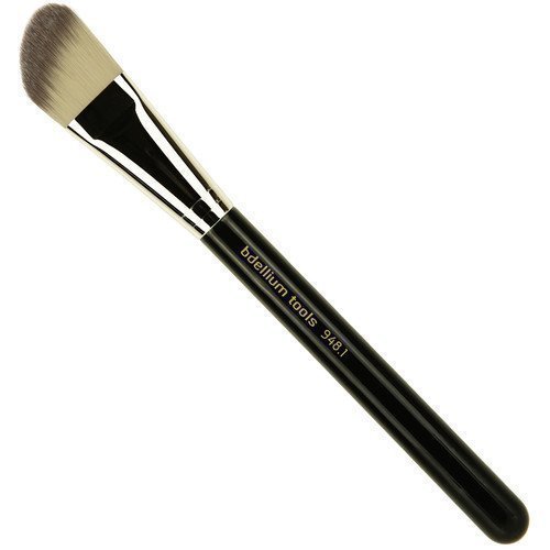 bdellium Tools Maestro 948.1 Slanted Foundation Brush